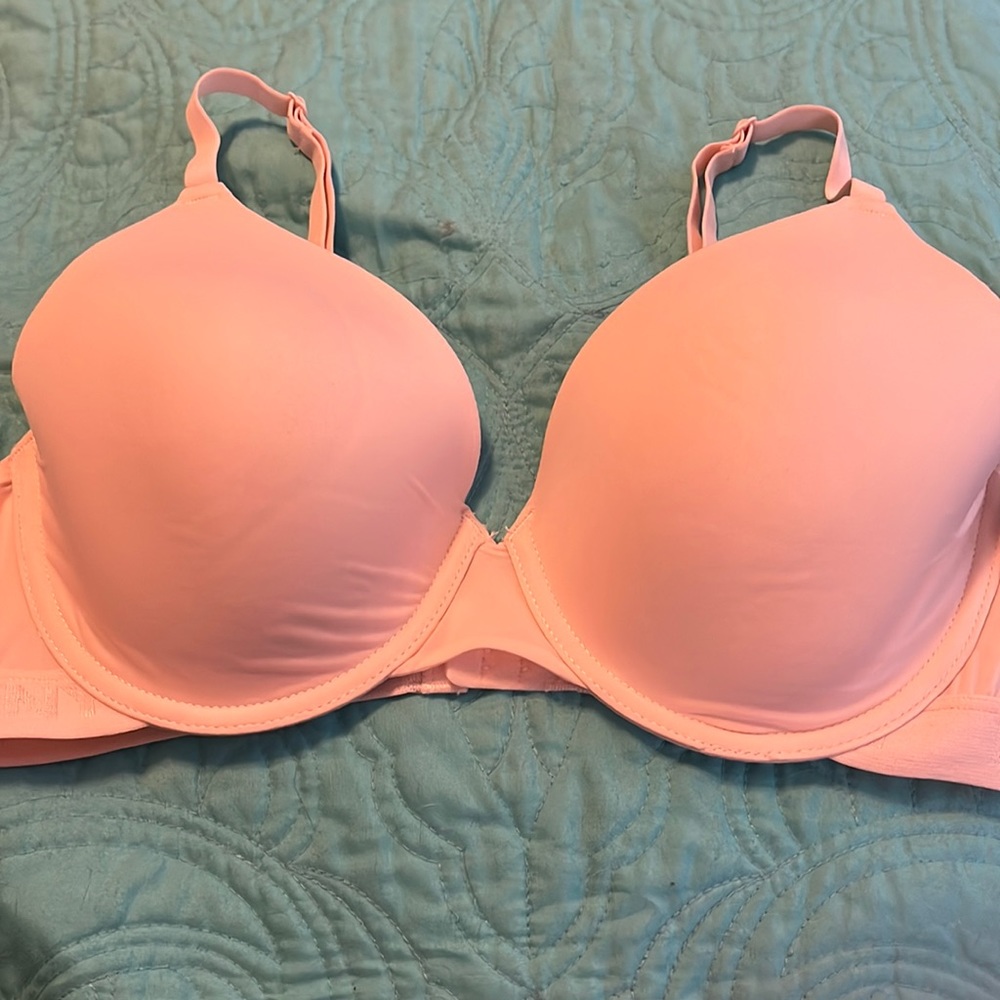 NWOT DKNY light pink smooth tshirt bra 36D